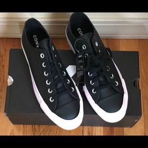 New Women’s Black Converse Sneakers size 8